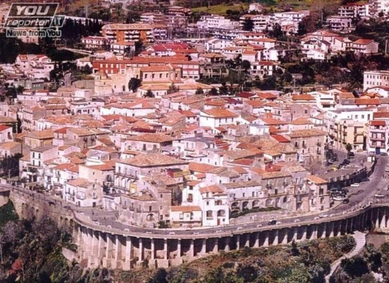 Uno Spettacolo Della Natura San Lucido Buitenkant foto