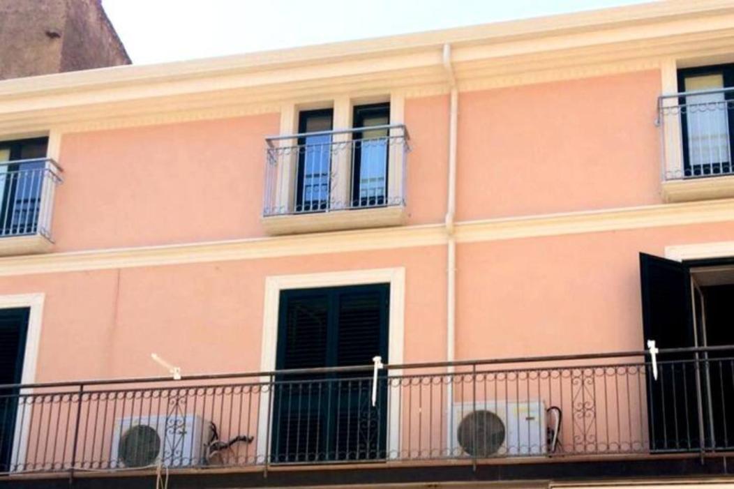 Uno Spettacolo Della Natura San Lucido Buitenkant foto